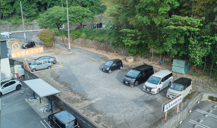 第一駐車場　/　駐車可能台数12台